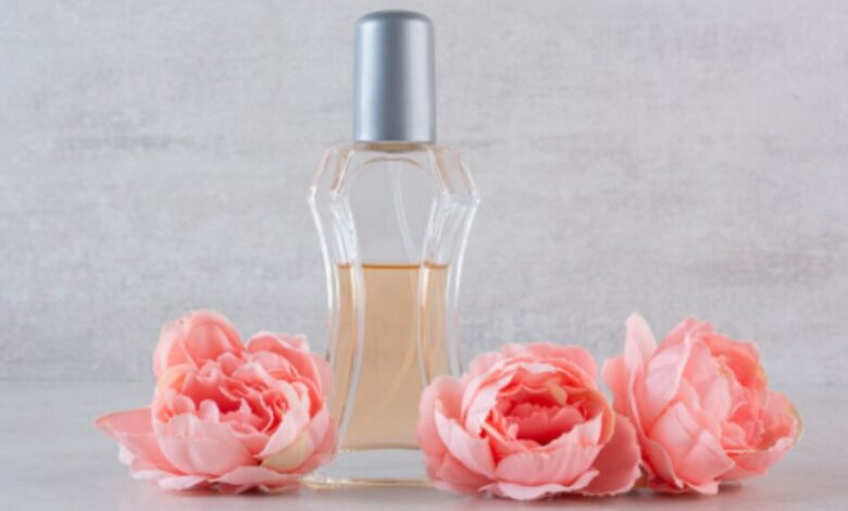 How to Choose Feminine Fragrances Based on Scent Families